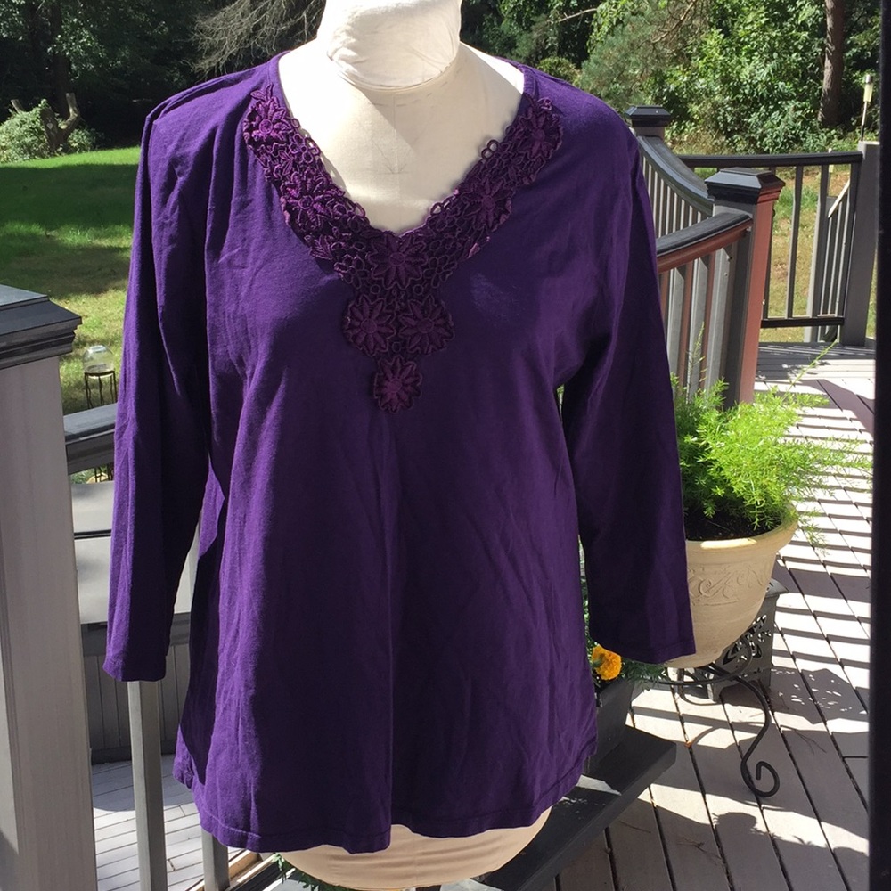 Cactus Purple Long Sleeve Top Lace Appliqué at V-Neck XL